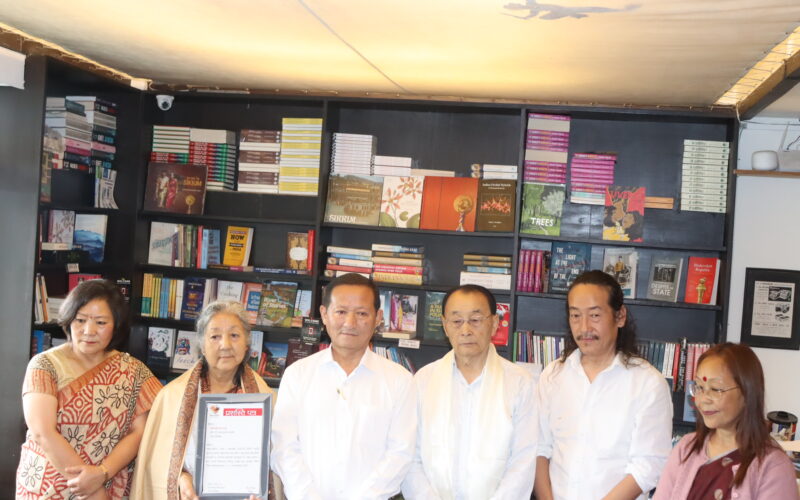 साहित्यिक क्षेत्रमा योगदानको लागि प्रभा राई ‘चिया कविता पुरस्कार 2024’ बाट सम्मानित