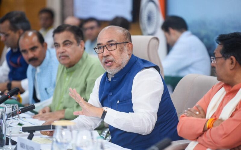 मणिपूर राज्यका मुख्यमन्त्री एन विरेनले हिजो नयाँ दिल्लीमा भएको बैठकमा भाग लिए