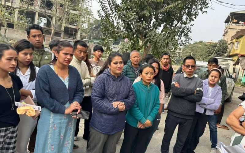 सिक्किम सरकारको पहल : 45 बिरामीहरूलाई उपचारका लागि पठाइयो उच्चस्तरीय अस्पताल ।