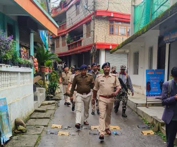 सुरक्षाकर्मीहरूद्वारा भारत नेपाल सीमाका नाकाहरूमा जाँच अभियान