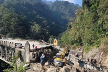 रिन्खोला सडक पुलको पुनर्स्थापना कार्य निरीक्षण