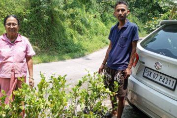 Lupin Pharmaceuticals Promotes Sustainable Livelihoods Through Sapling Distribution in Takchang Kaizaley
