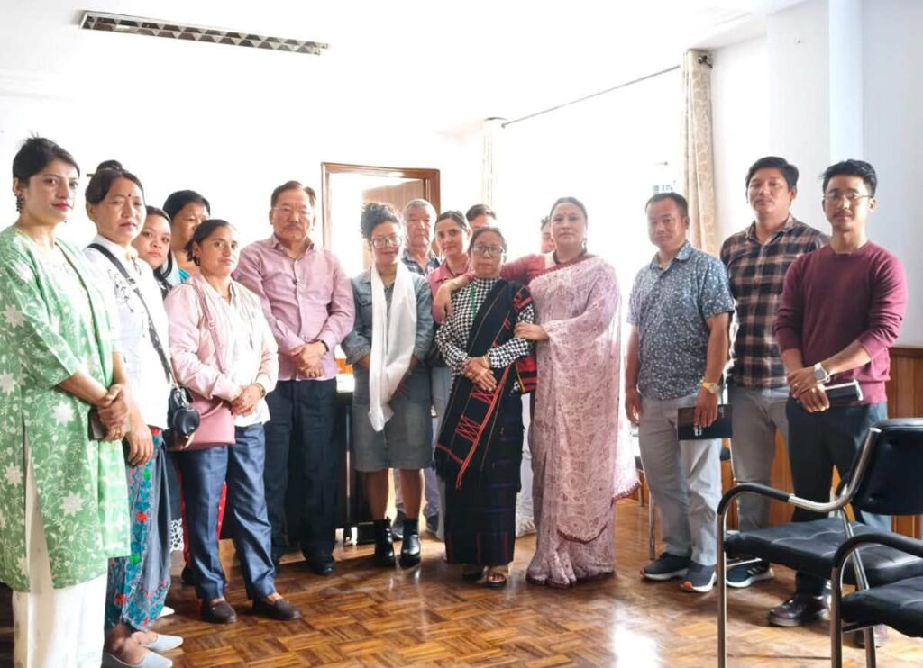 याङ्थाङमा एसकेएमका दुई महिला कार्यकर्ता एसडीएफमा प्रवेश